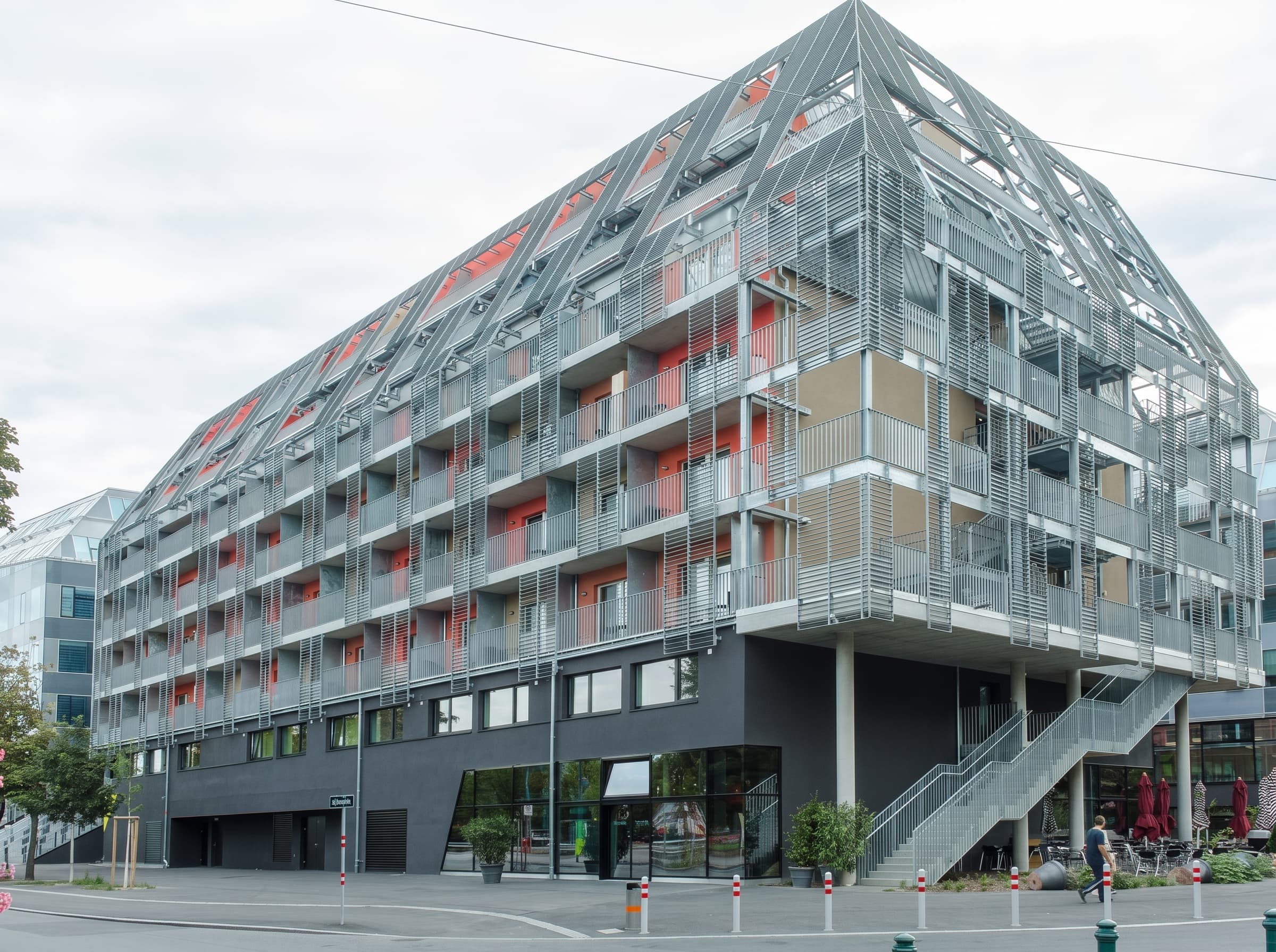 STUDENTENWOHNHEIM CAMPUS STUDIOS / WIEN